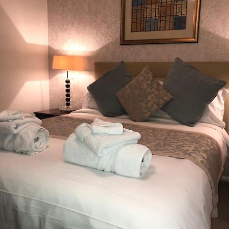 Landford キャメロン ハウス Bed & Breakfast エクステリア 写真