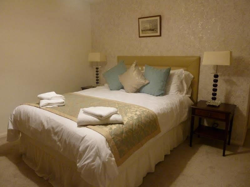 Landford キャメロン ハウス Bed & Breakfast エクステリア 写真