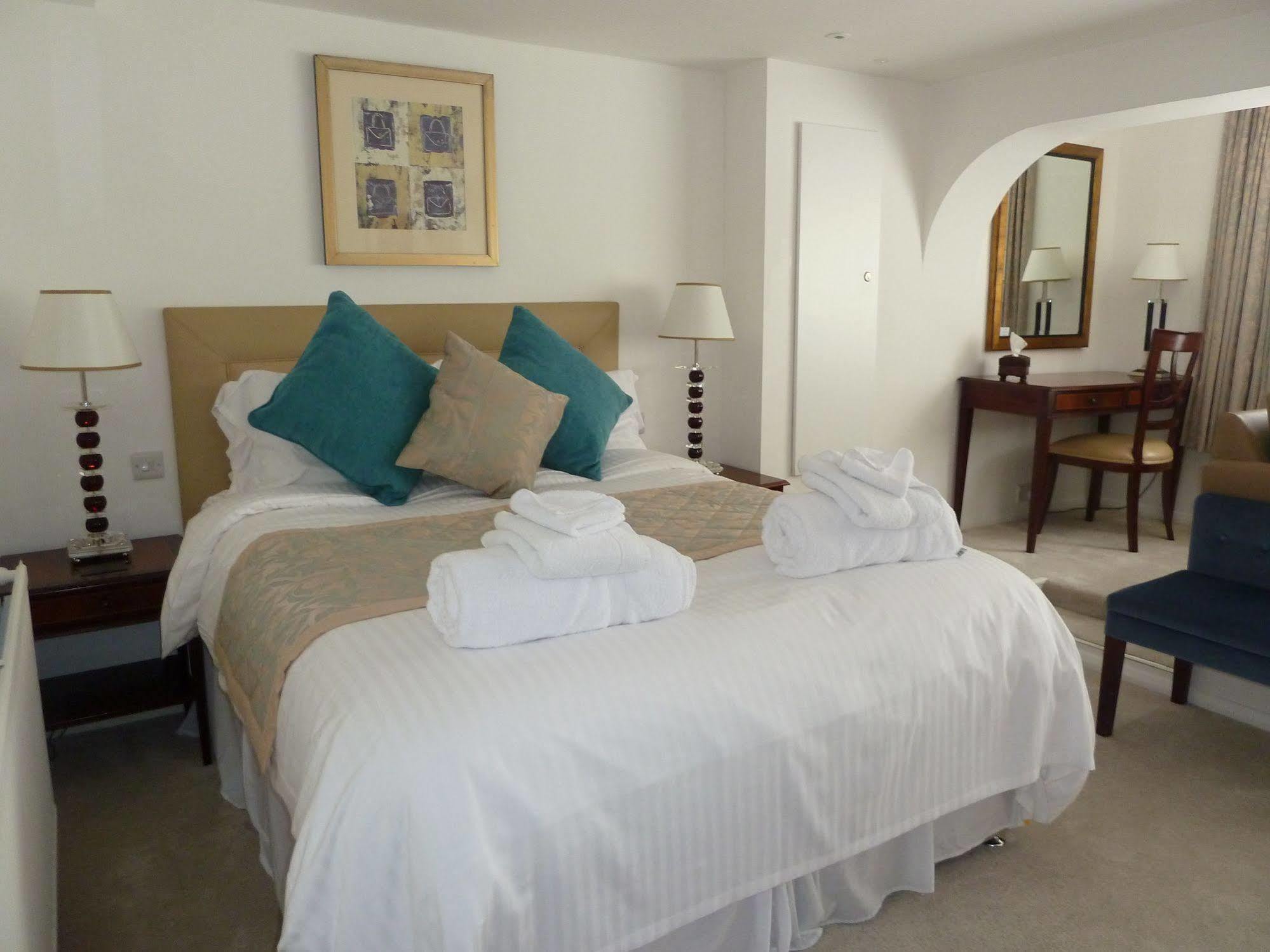 Landford キャメロン ハウス Bed & Breakfast エクステリア 写真