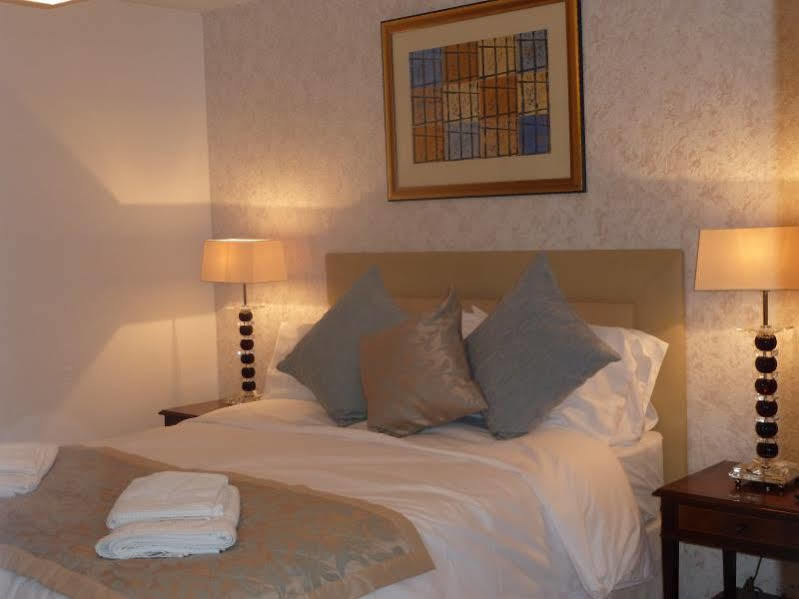 Landford キャメロン ハウス Bed & Breakfast エクステリア 写真